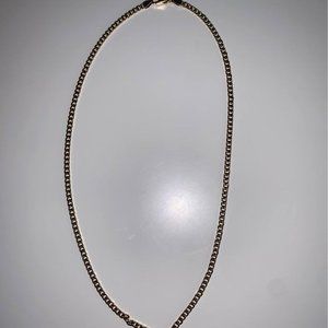 Gld chains and pendant